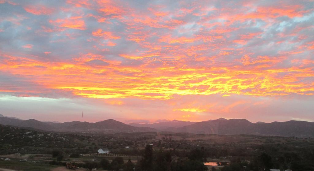 Отель En'Kanto Valle De Guadalupe Сан-Маркос Экстерьер фото